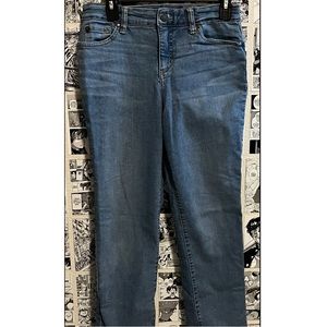 Low Waisted Straight Jeans